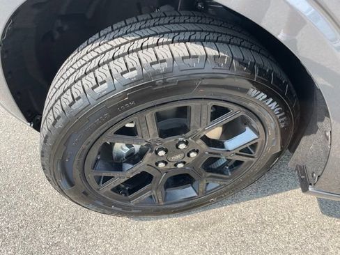 New 2026 Ford Maverick Lobo Premium AWD/4WD image 14