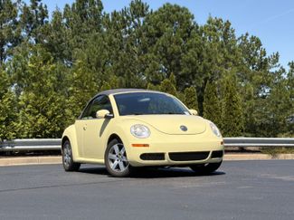 Used 2006 Volkswagen Beetle Convertible w/ Package 1 FWD video 2