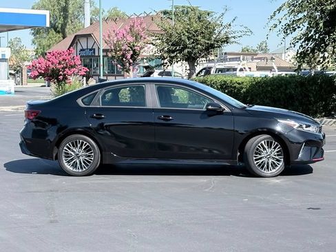 Used 2023 Kia Forte GT-Line FWD image 4