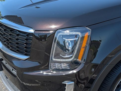 Used 2022 Kia Telluride EX AWD/4WD image 16