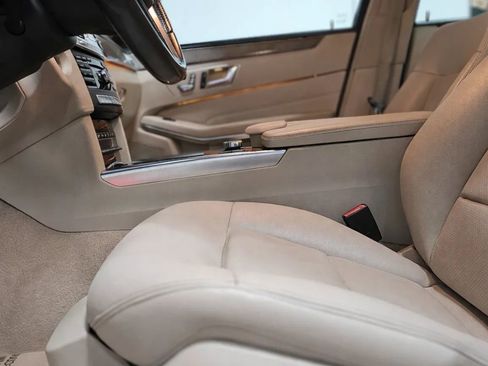 Used 2014 Mercedes-Benz E 250 BlueTEC Sedan image 13