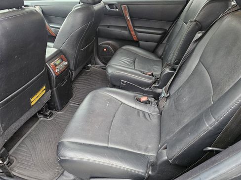 Used 2013 Toyota Highlander Limited image 10