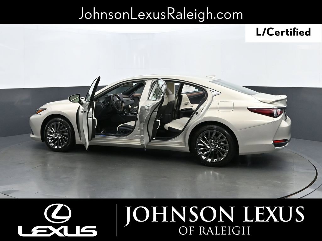 Used 2025 Lexus ES 300h w/ Technology Package FWD image 37
