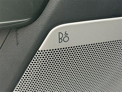 Used 2023 Ford F150 Lariat w/ Equipment Group 502A High image 20