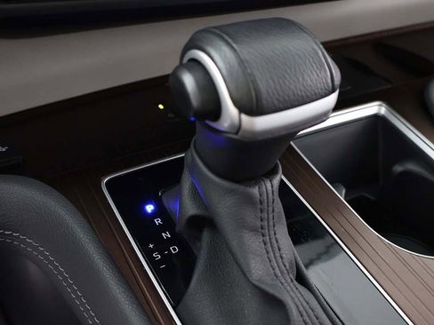 Used 2023 Toyota Sienna XLE w/ XLE Plus Package image 57