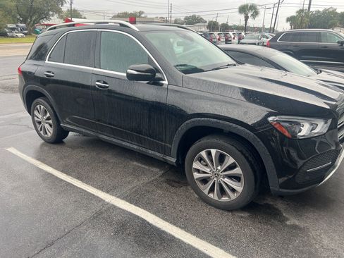 Used 2023 Mercedes-Benz GLE 450 4MATIC image 3