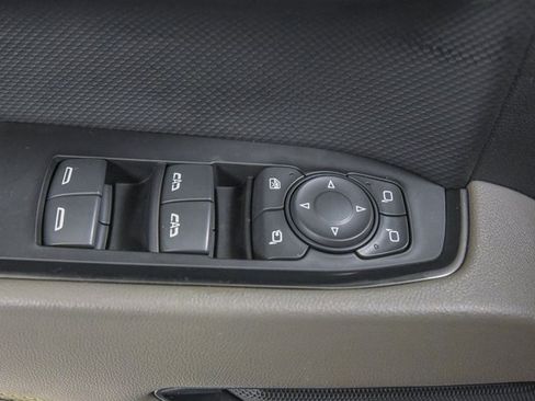 Used 2023 Chevrolet Silverado 1500 ZR2 w/ Technology Package image 11