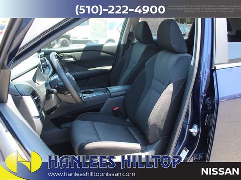 Used 2025 Nissan Rogue SV FWD image 13