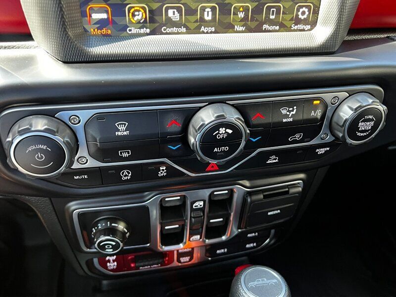 Used 2022 Jeep Gladiator Rubicon w/ Trailer Tow Package AWD/4WD image 36