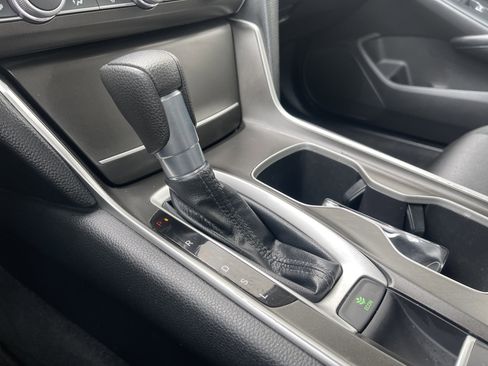 Certified 2018 Honda Accord LX image 16