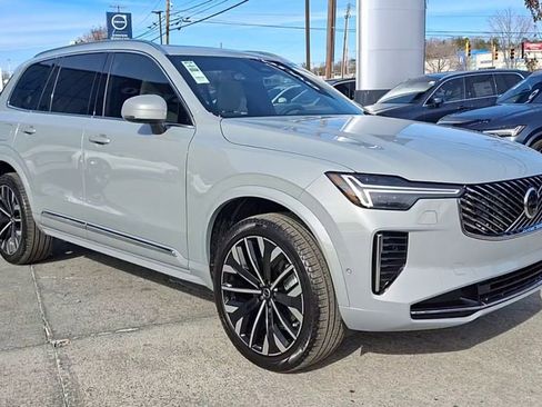 New 2026 Volvo XC90 B6 Plus w/ Protection Package Premier image 5