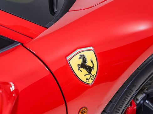 Used 2010 Ferrari 458 Italia Coupe RWD image 30