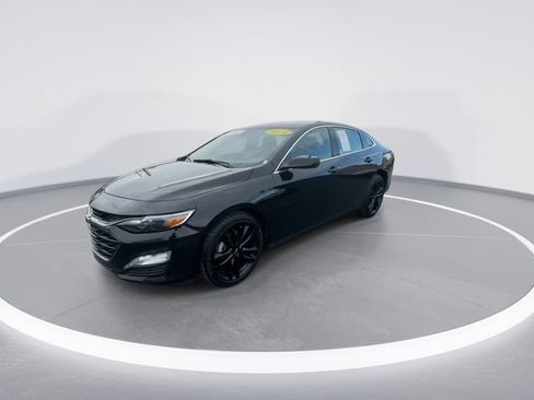 Used 2024 Chevrolet Malibu LT w/ Midnight Edition image 4