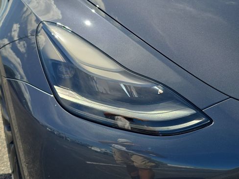 Used 2022 Tesla Model Y Performance AWD/4WD image 7