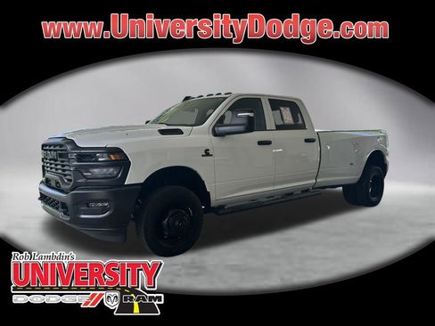Used 2025 RAM 3500 Tradesman AWD/4WD image 1