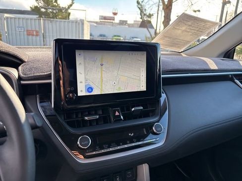 Used 2025 Toyota Corolla Cross XLE image 20