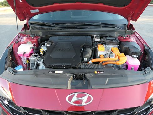 Certified 2023 Hyundai Elantra Limited image 27