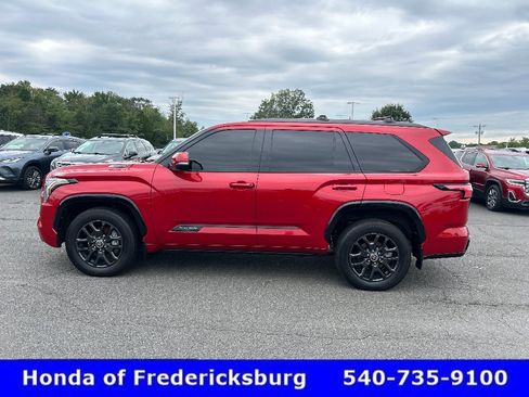Used 2023 Toyota Sequoia Platinum AWD/4WD image 4