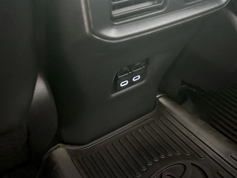 Used 2023 Toyota RAV4 Limited image 26