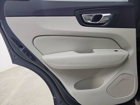 New 2026 Volvo XC60 B5 Ultra w/ Protection Package Premier AWD/4WD image 15