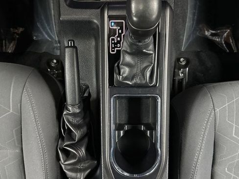 Used 2019 Toyota Tacoma TRD Sport AWD/4WD image 25