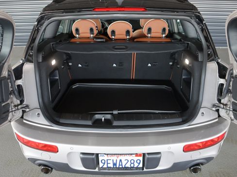 Used 2024 MINI Cooper Clubman S w/ Signature Upholstery Package FWD image 12