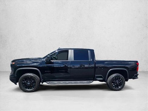 Used 2025 Chevrolet Silverado 2500 LT w/ Trail Boss Package image 9