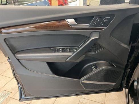 Used 2020 Audi Q5 e Premium Plus AWD/4WD image 10