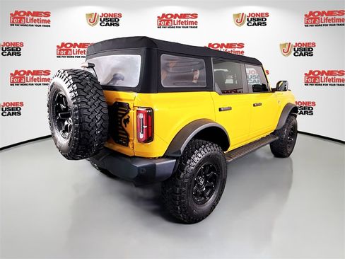 Used 2022 Ford Bronco Wildtrak image 16