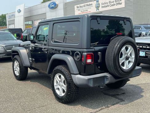 Used 2018 Jeep Wrangler Sport AWD/4WD image 8