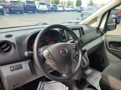 Used 2020 Nissan NV200 S image 17
