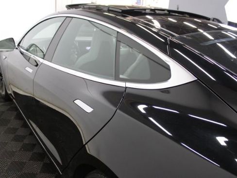 Used 2016 Tesla Model S 60 RWD image 10