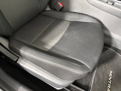 Used 2025 Nissan Sentra SV FWD image 29