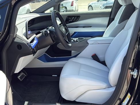New 2025 Cadillac Optiq Sport 1 w/ LPO, Floor Liner Package AWD/4WD image 8