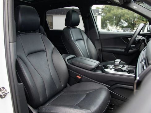 Used 2019 Audi Q7 3.0T Prestige AWD/4WD image 24