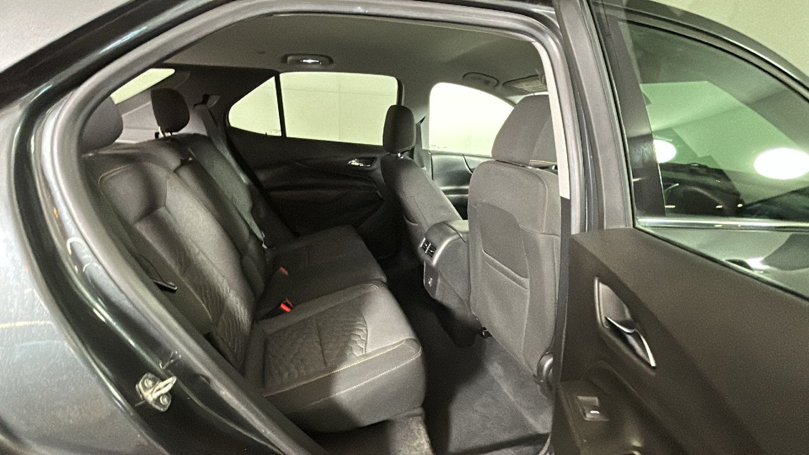 Used 2019 Chevrolet Equinox LT FWD image 35