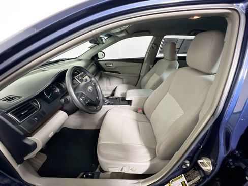Used 2015 Toyota Camry LE image 14