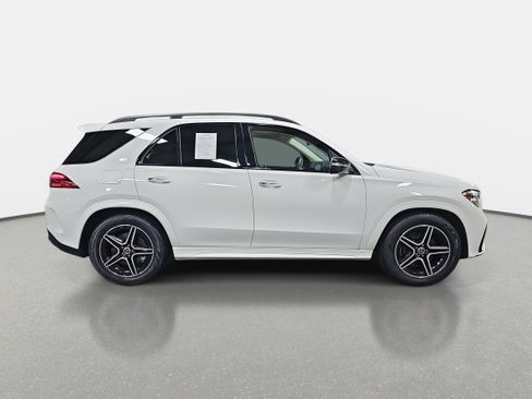 Used 2024 Mercedes-Benz GLE 450 4MATIC image 4