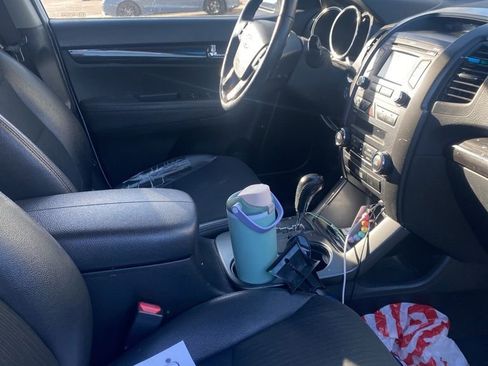 Used 2012 Kia Sorento EX image 8