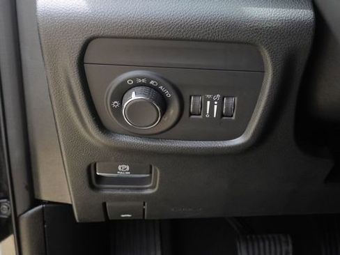 Used 2024 Jeep Grand Cherokee L Laredo AWD/4WD image 23