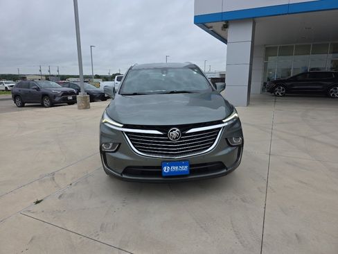 Used 2022 Buick Enclave Premium FWD image 2