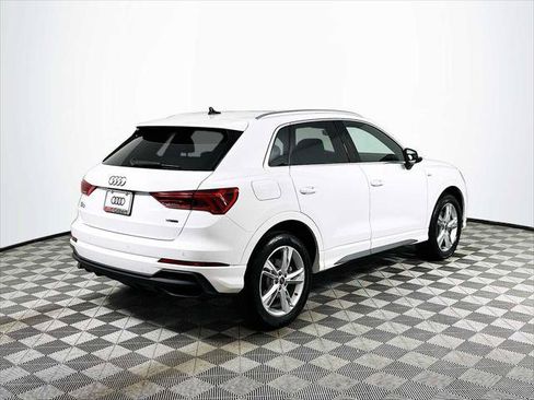 Certified 2023 Audi Q3 2.0T Premium w/ Convenience Package AWD/4WD image 7