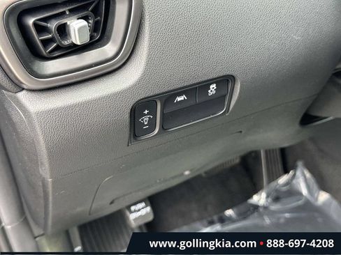 Used 2022 Kia Sorento S w/ Panoramic Sunroof Package AWD/4WD image 22