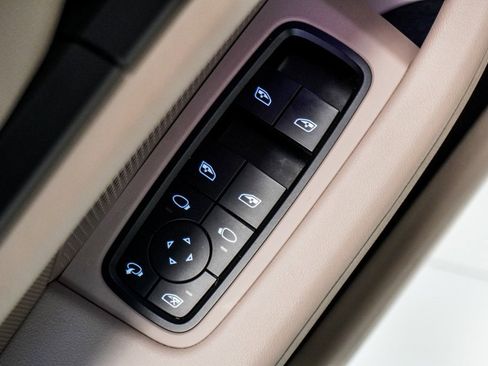 Used 2022 Porsche Taycan 4 Cross Turismo image 37