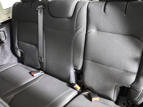 Used 2020 Jeep Wrangler Unlimited Sahara image 27