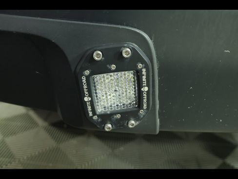 Used 2018 Chevrolet Colorado ZR2 image 17