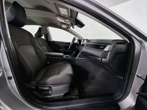 Used 2025 Toyota Camry LE FWD image 29