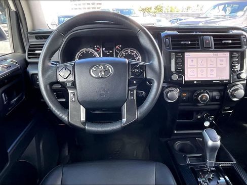 Used 2020 Toyota 4Runner 4WD image 14