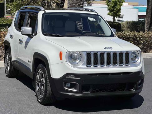Used 2017 Jeep Renegade Limited FWD image 33