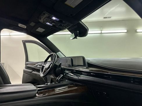Certified 2024 Cadillac Escalade Premium Luxury Platinum AWD/4WD image 17